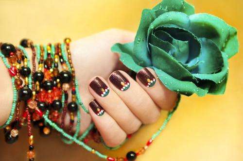 应该怎么拓客才能够真正从美容院内部进行改善呢?